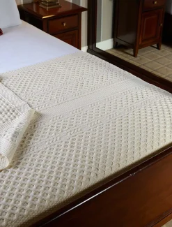 Discount Higgins Clan Aran Throw Clan Throws