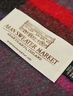Shop Narrow Lambswool Plaid Scarf - Green Fuschia Women Plaid & Tartan Scarves|Lambswool Scarves